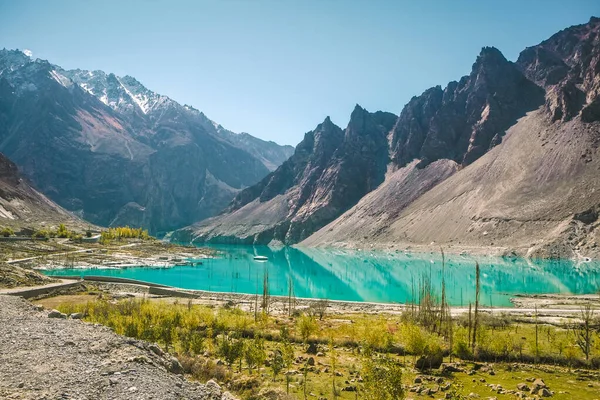 Danau Attabad