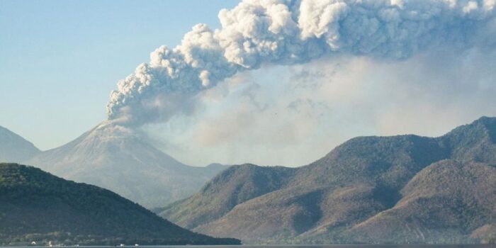 Gunung Lewotobi Laki-Laki