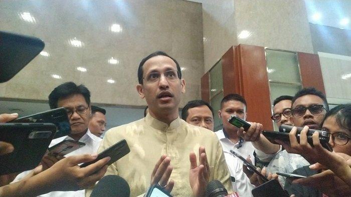 Mendikbudristek Nadiem Makarim menjalani pemeriksaan di Kejaksaan Agung, Jakarta Selatan
