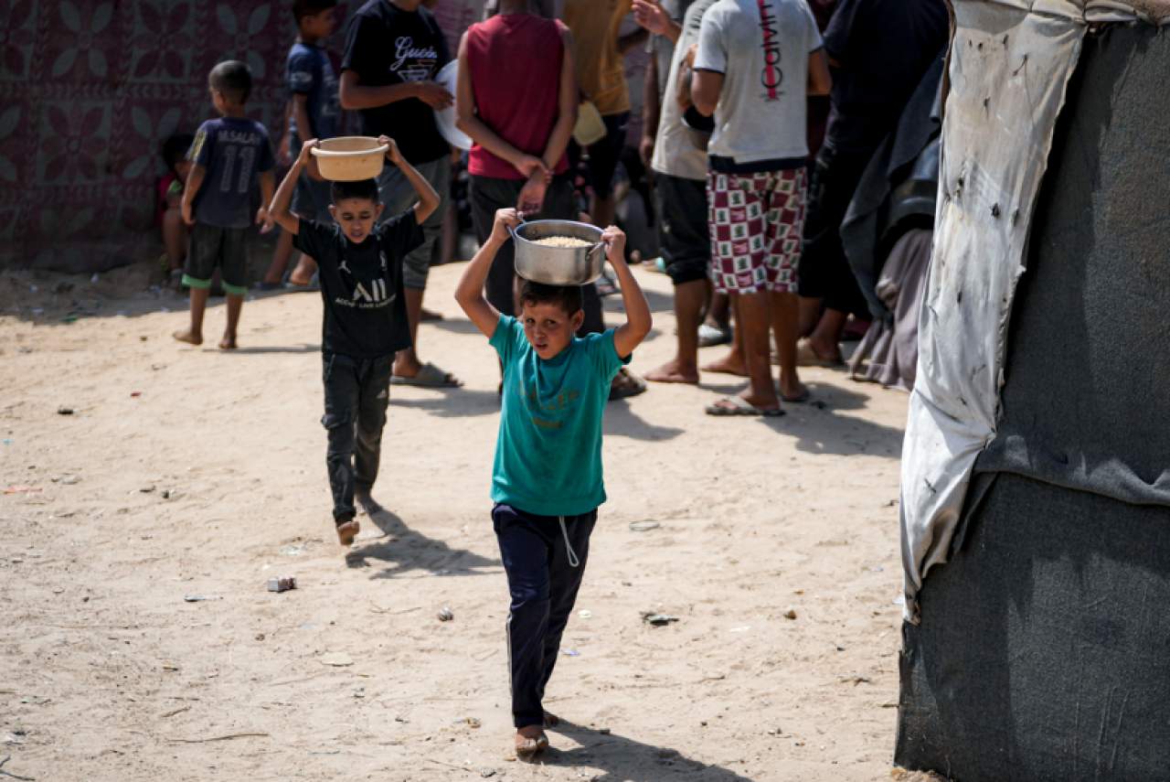 Jalur Gaza Menggalami Kondisi Darurat Nutrisi, Mencari Makanan Sungguh Susah Menyebabkan Warga Palestina (Gaza) Mengalami Malnutrisi.
