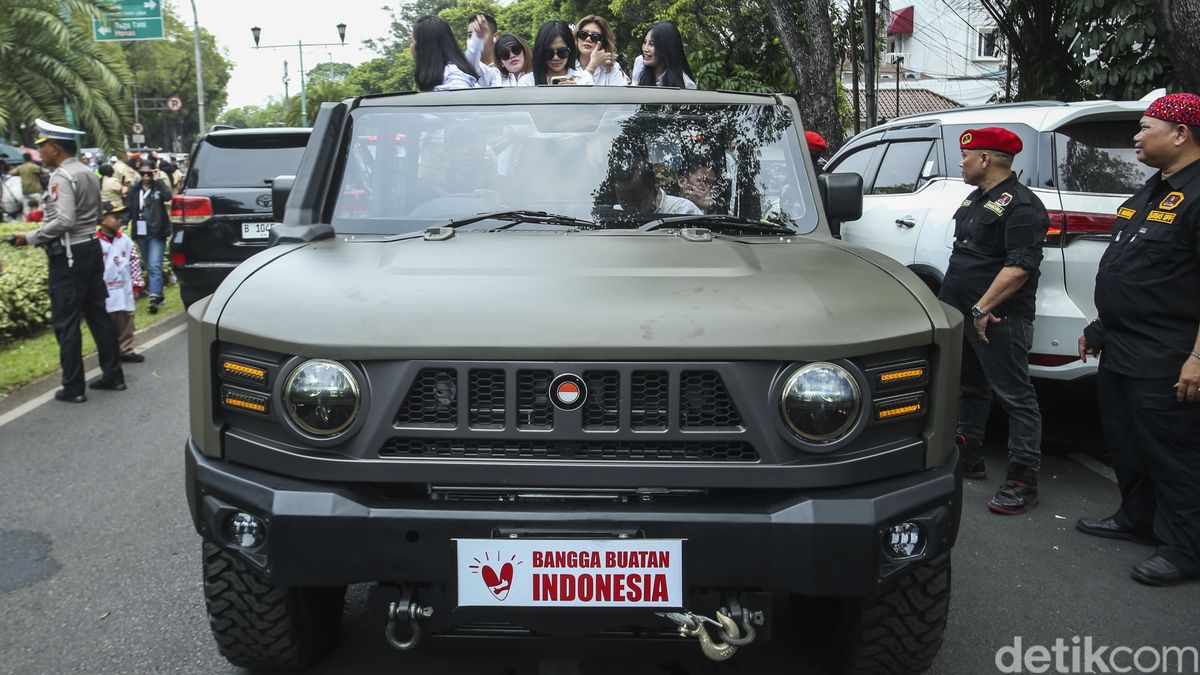 penampakan-mobil-maung-buatan-lokal-yang-antar-prabowo-gibran-ke-kpu-1 Maung