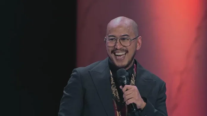 Pandji Pragiwaksono dalam Sorotan Publik Acara Mens REA Pandji Pragiwaksono dalam Sorotan Publik Acara Mens REA