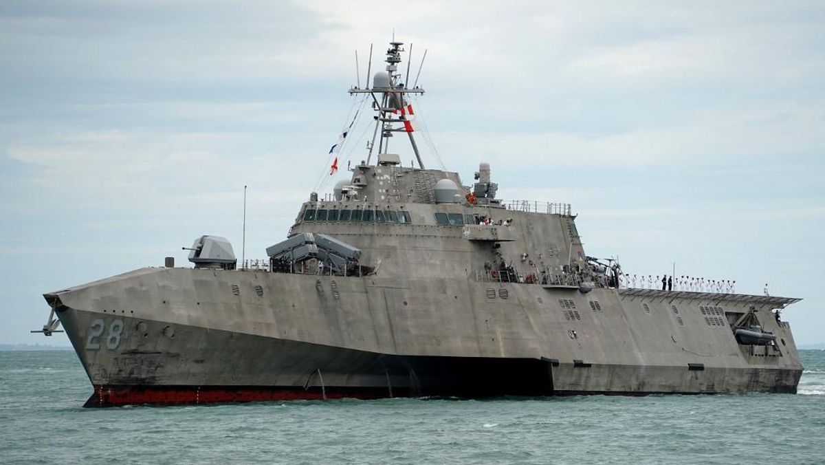 sebuah-kapal-perang-amerika-serikat-as-pada-senin-1612-waktu-setempat-berlabuh-di-kota-pelabuhan-kamboja-yang-berjarak-hanya-b-6_169 Operasi Militer